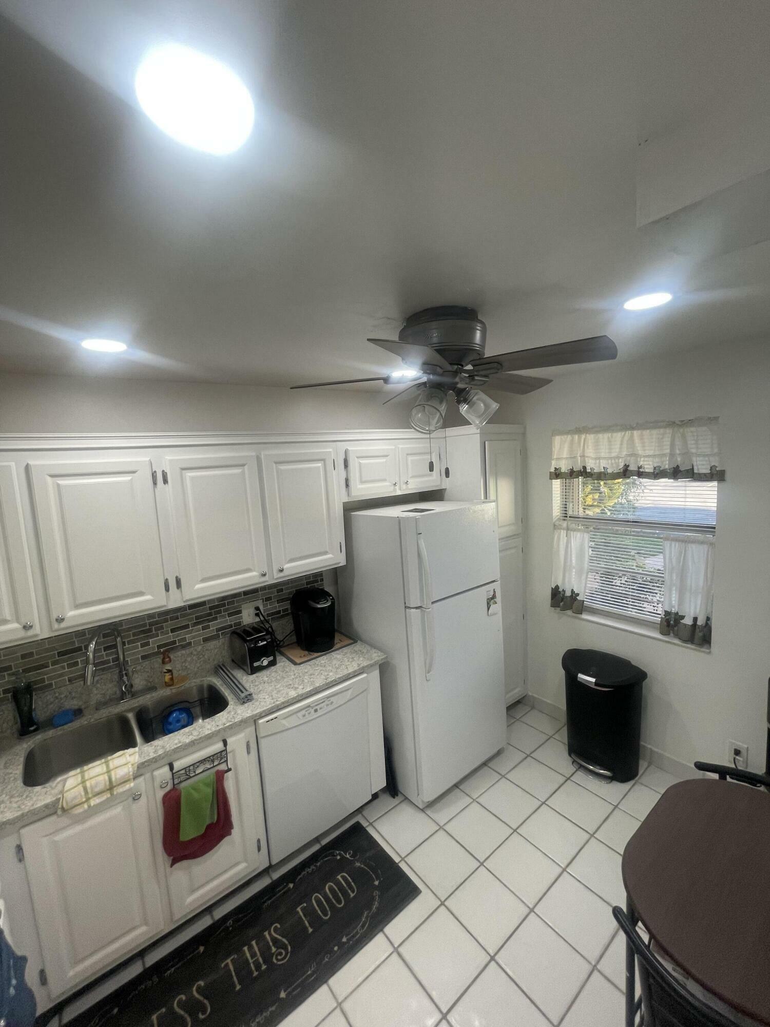 Property Photo:  132 Lake Olive Drive N 132  FL 33411 