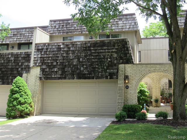 1255 Oakwood Court  Rochester Hills MI 48307 photo