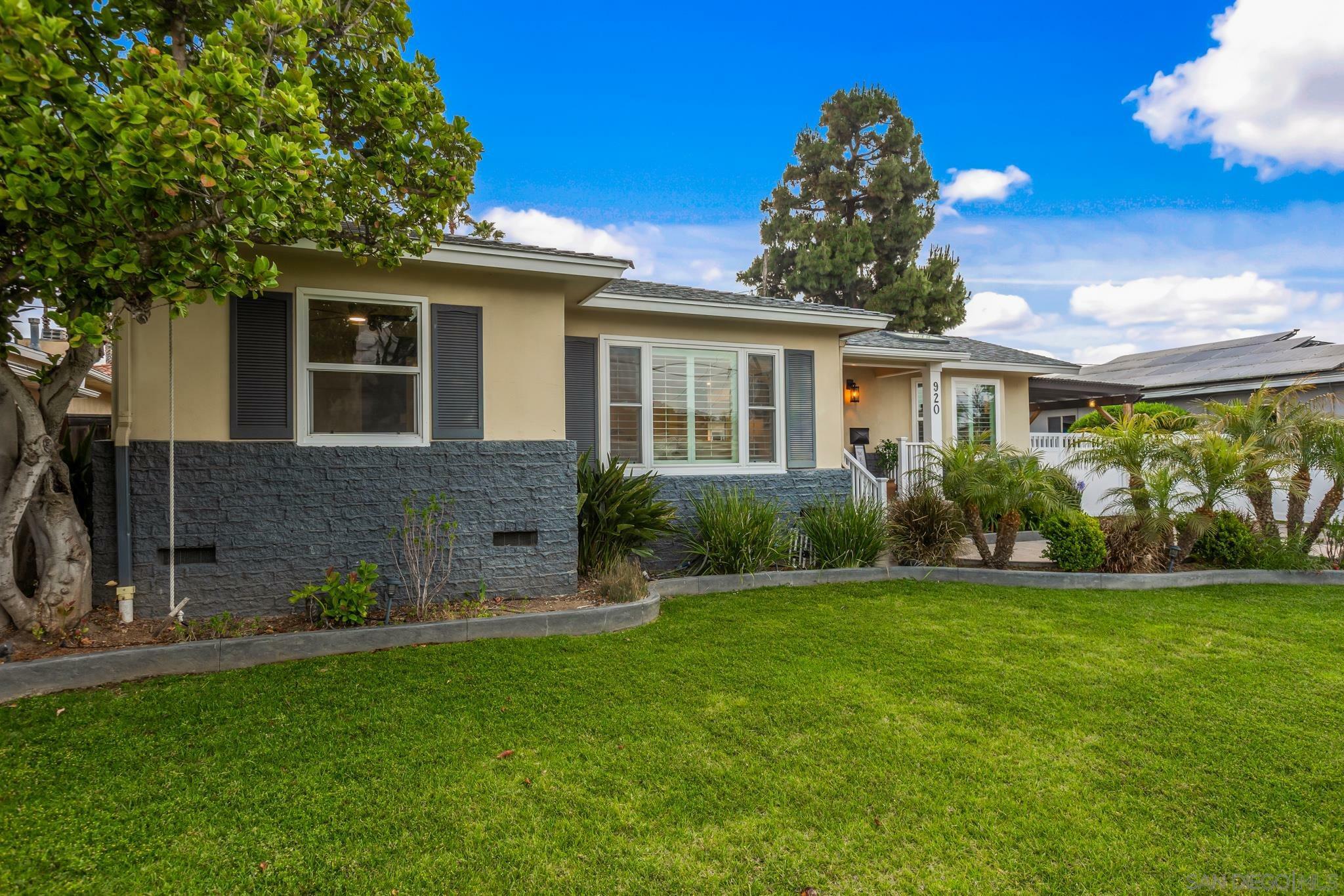 Property Photo:  920 Moana Drive  CA 92106 