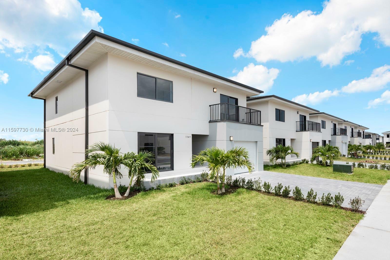 Property Photo:  1314 NW 2 Ln  FL 33034 