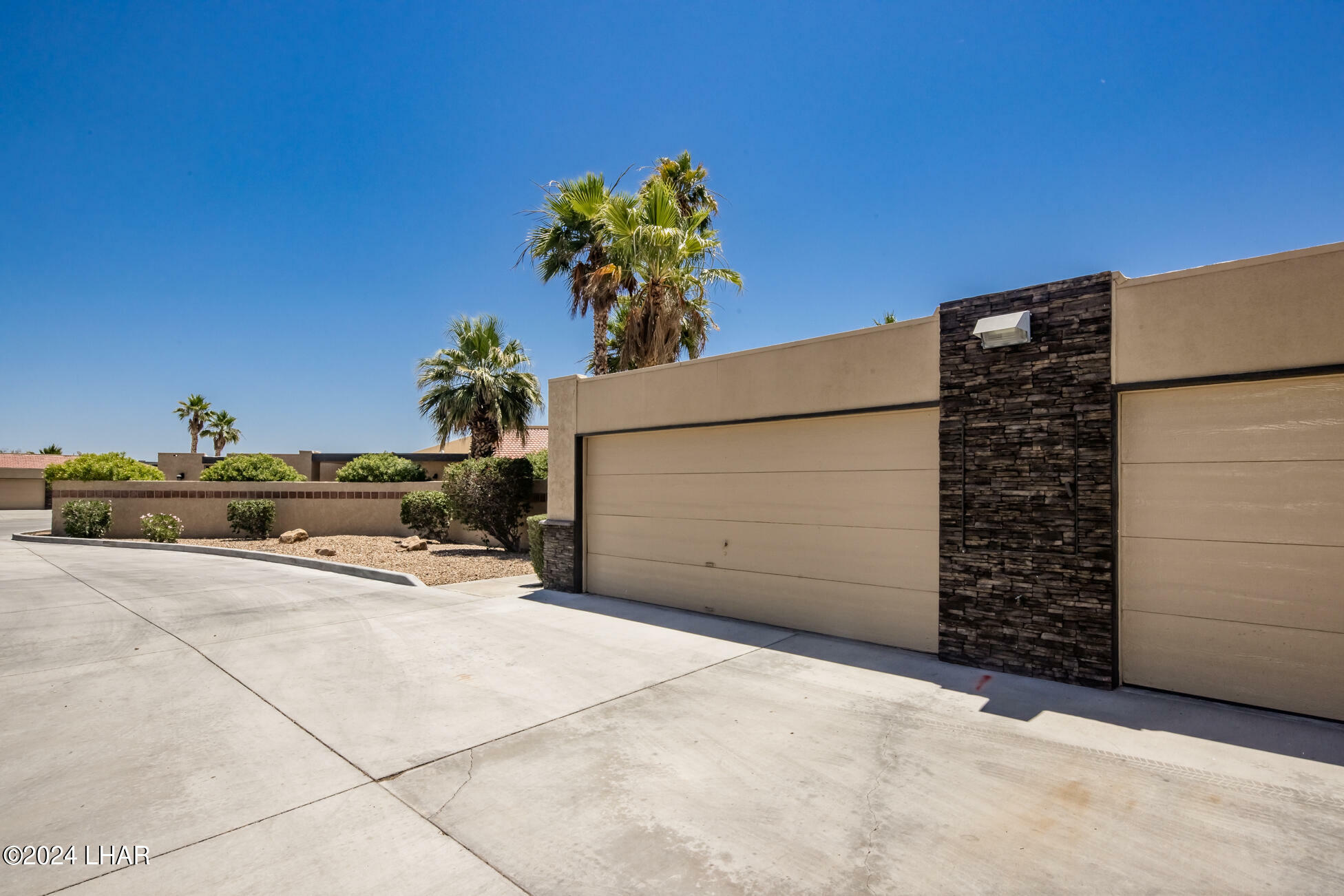 Property Photo:  1402 McCulloch Blvd 3  AZ 86403 