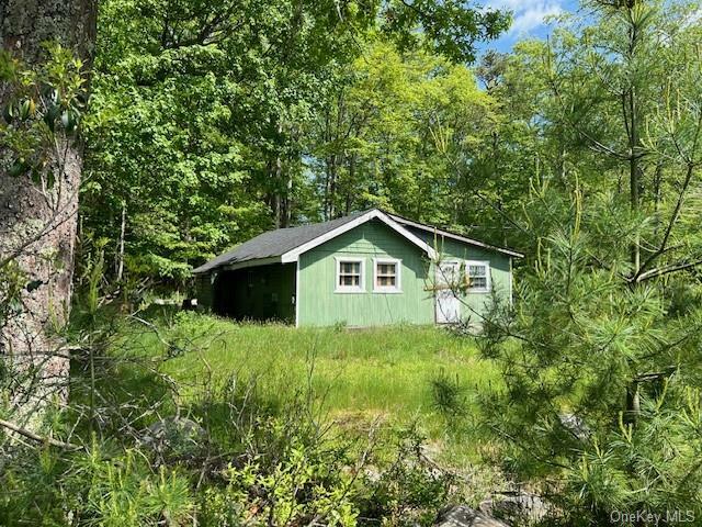 Property Photo:  22 Oneida Trail  NY 12737 