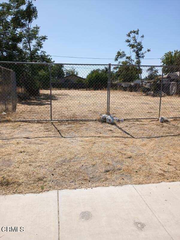 Property Photo:  312 Northrup Street  CA 93307 