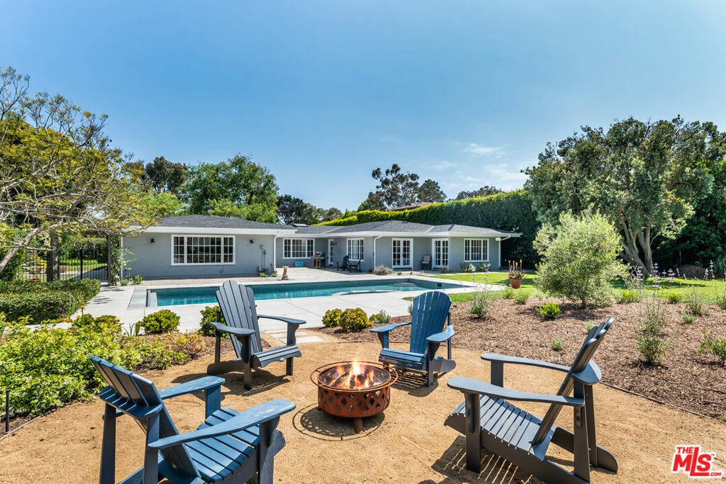 Property Photo:  28925 Cliffside Drive  CA 90265 