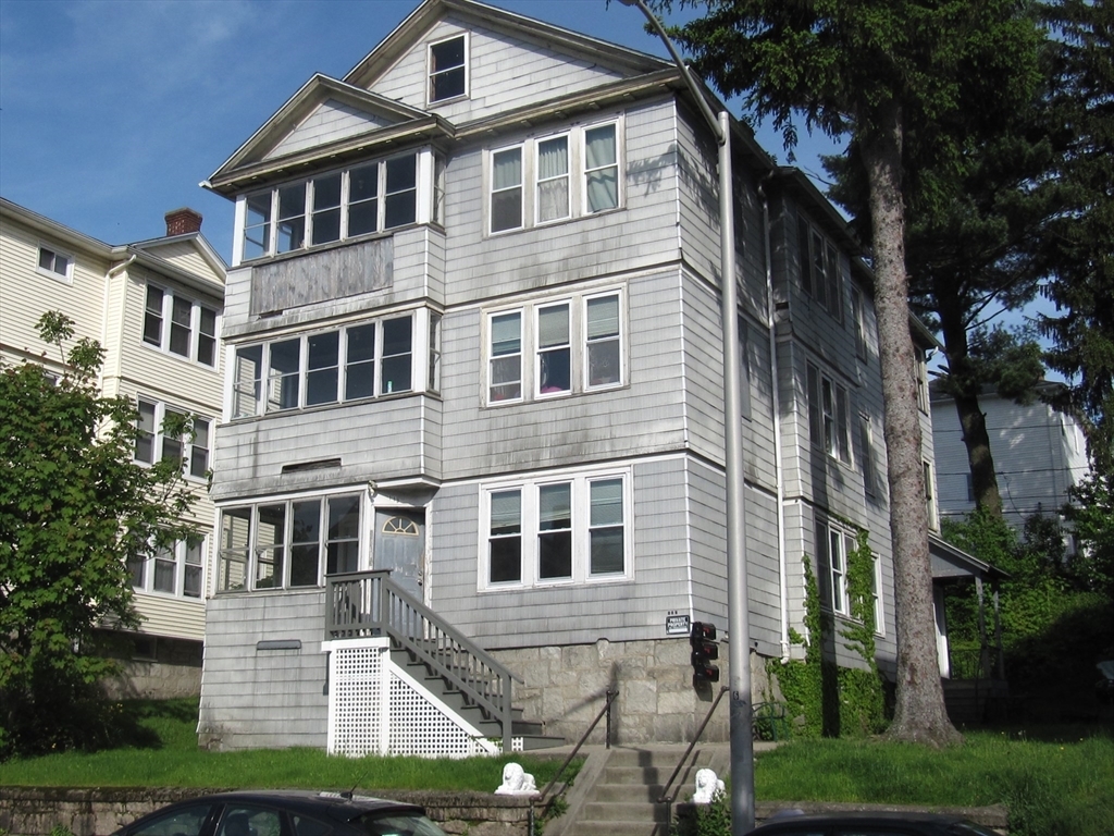 Property Photo:  113 Sterling Street  MA 01610 