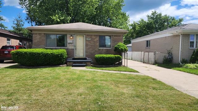 Property Photo: 22010 Kelly Road MI 48021