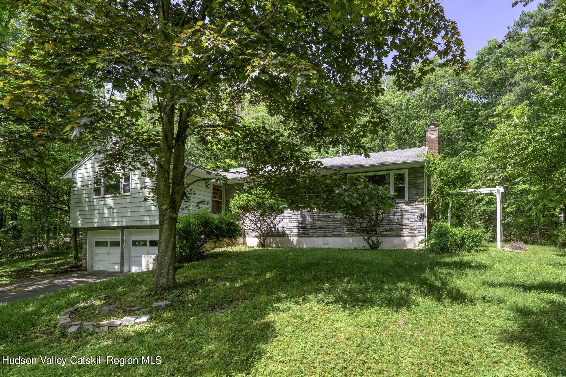 Property Photo:  27 Arnold  NY 12498 