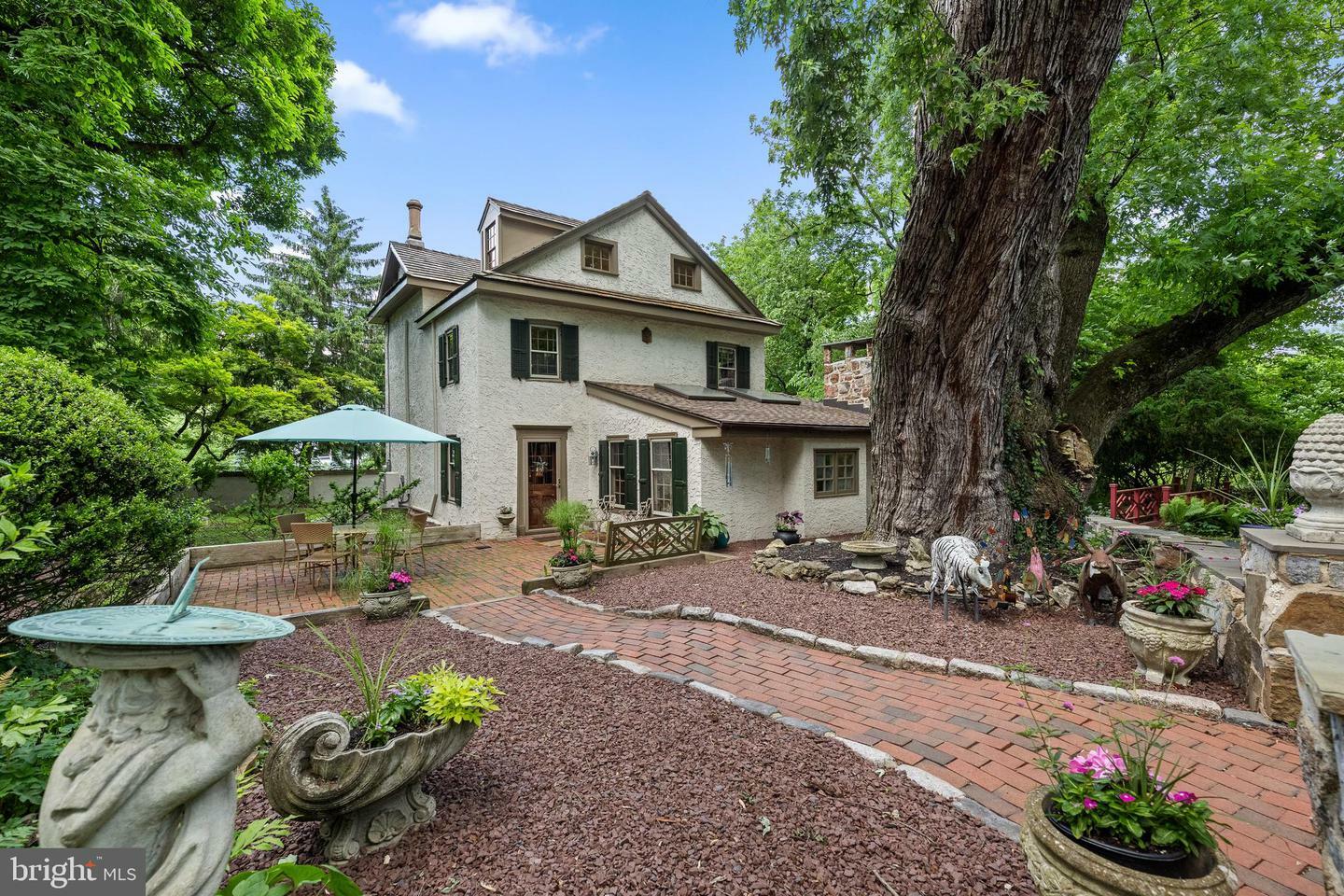 Property Photo:  2160 Swedesford Road  PA 19355 