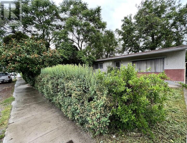 864 Lawson Avenue — photo 1