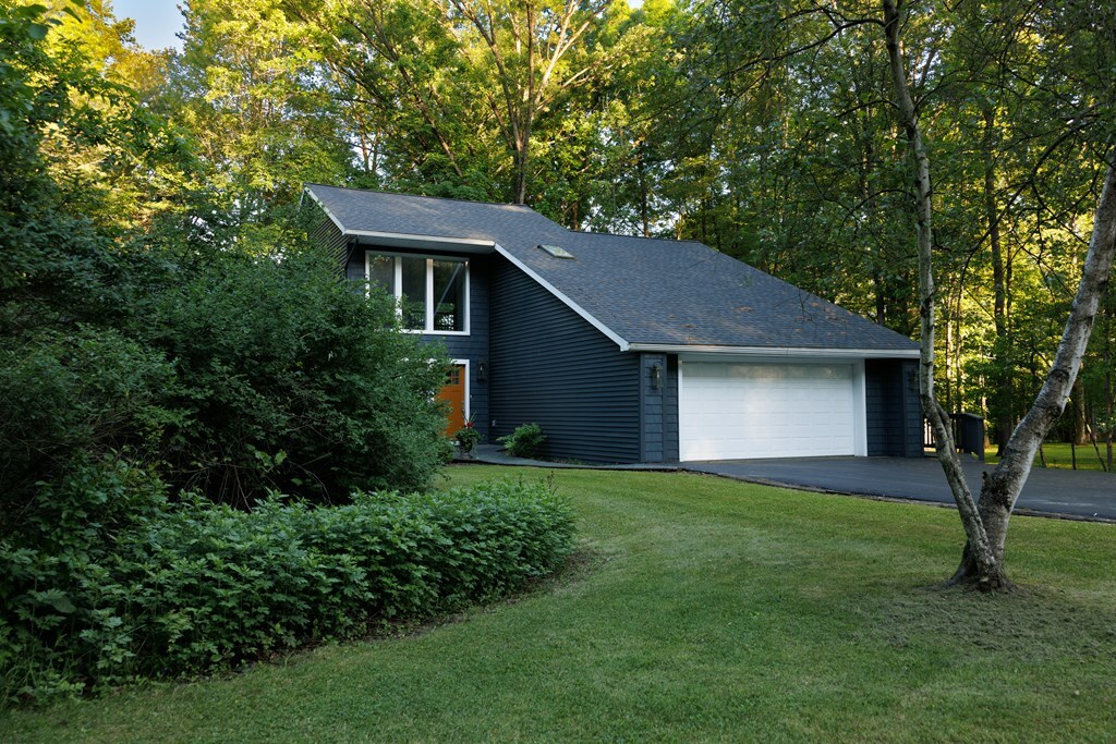 Property Photo:  22 Chatfield Place East  NY 14870 