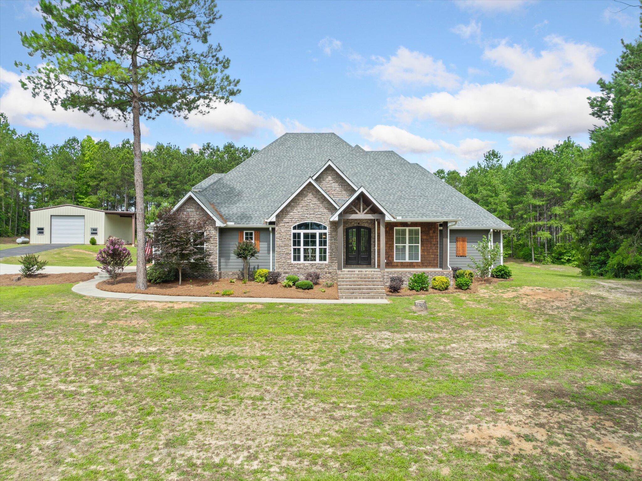 Property Photo: 26 Cr 151 B1 MS 39443