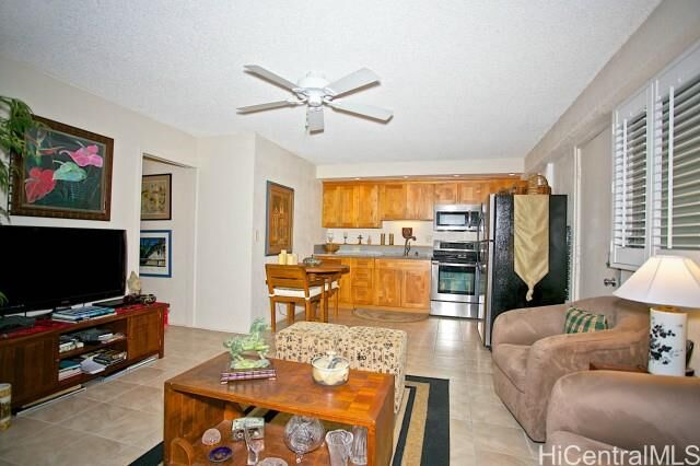 Property Photo:  410 Nahua Street 117  HI 96815 