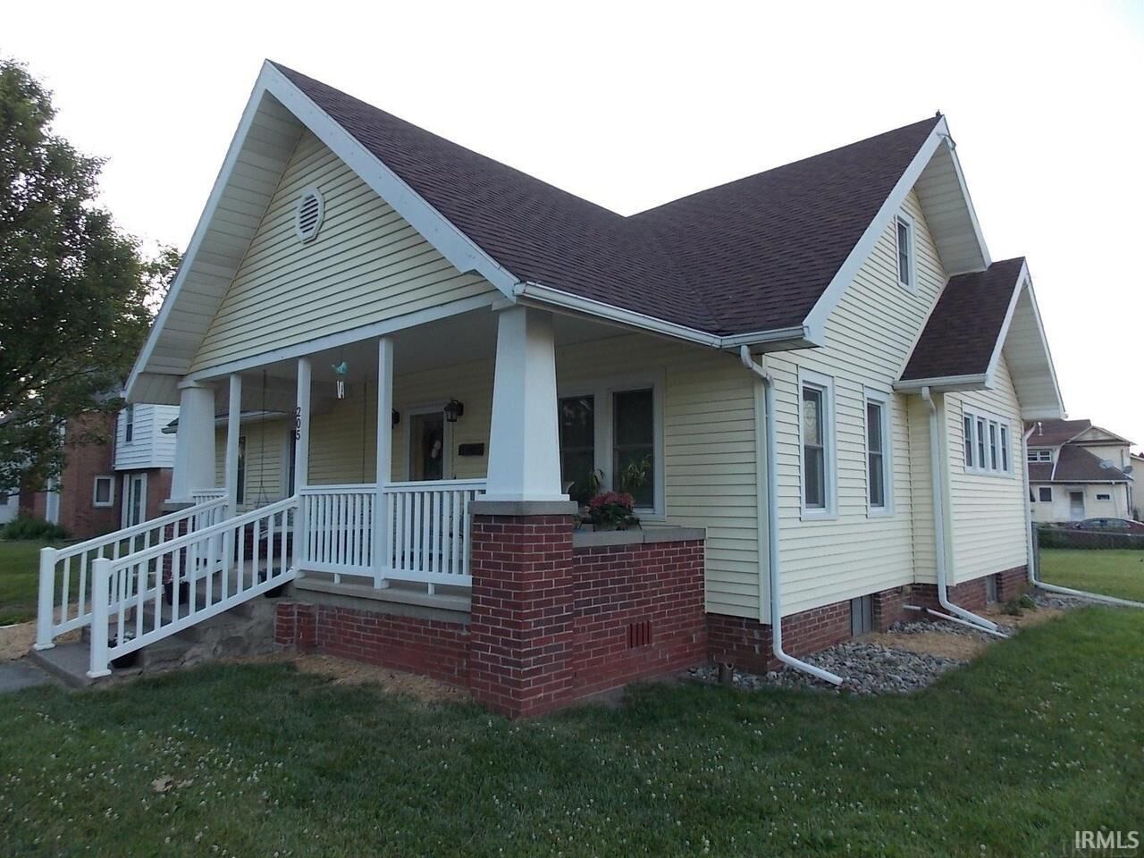 Property Photo:  205 W Oak Street  IN 46721 