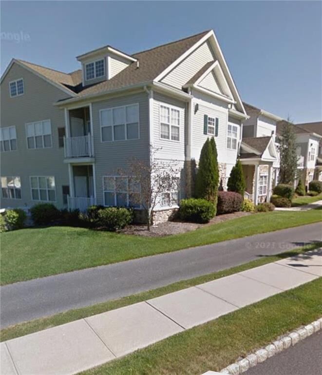 Property Photo: 1007 Old Course Lane PA 18042