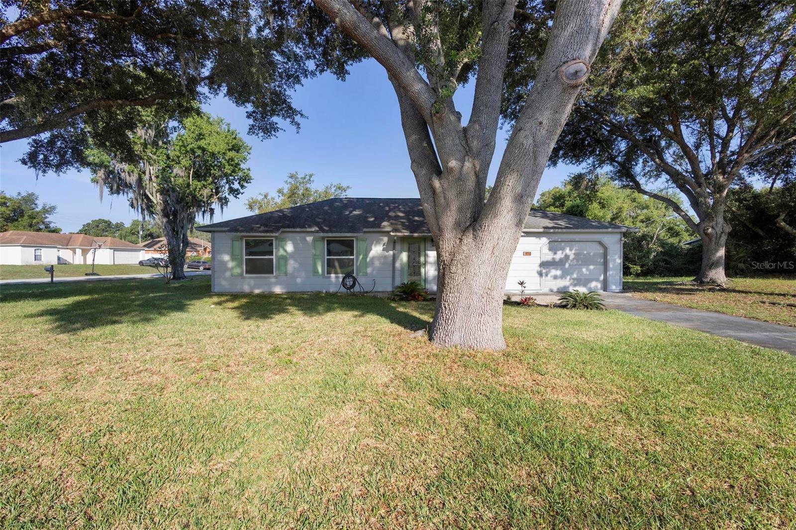 Property Photo:  930 S Dean Circle  FL 32738 