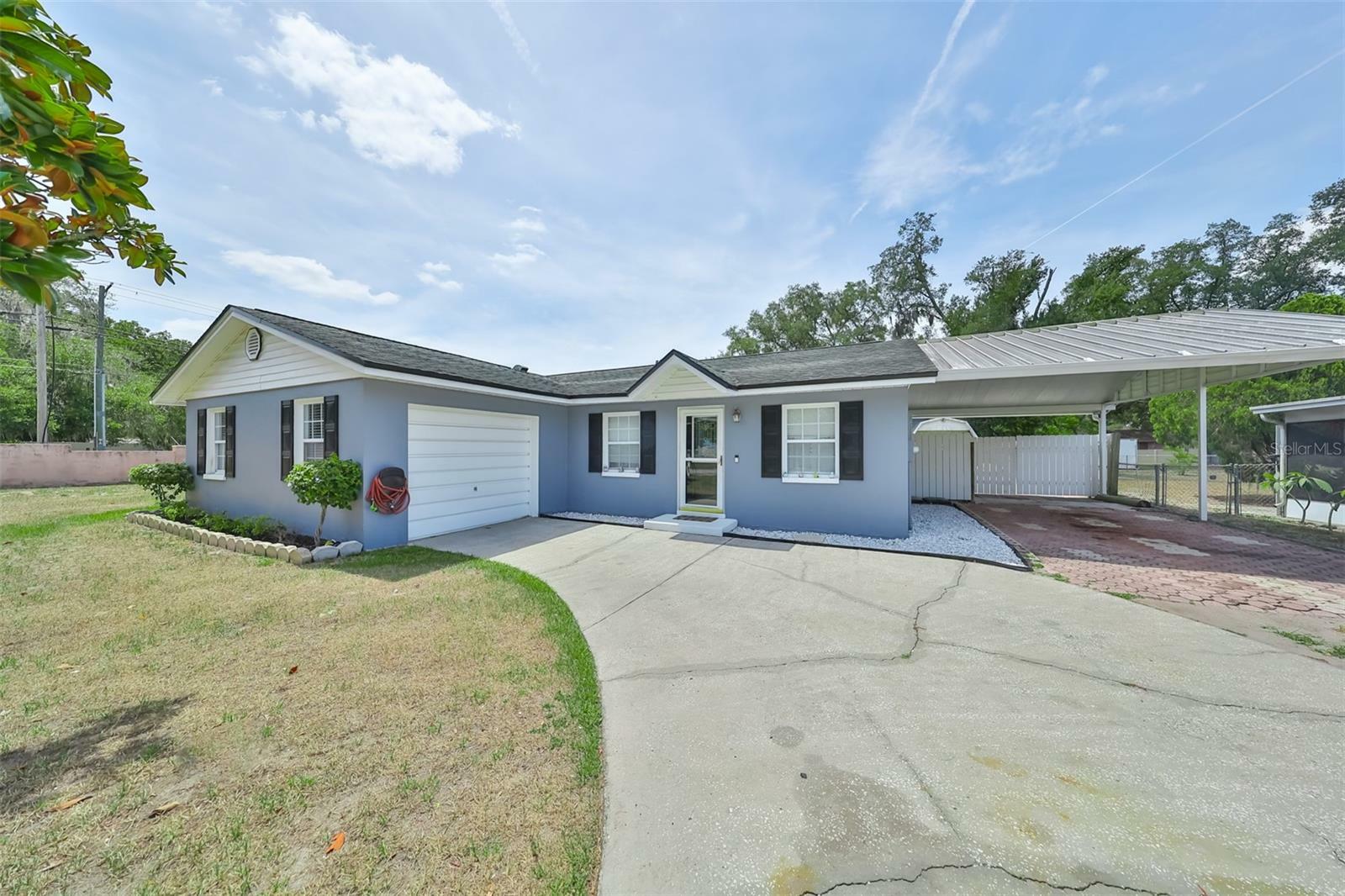 Property Photo:  2025 Lance Court  FL 33527 