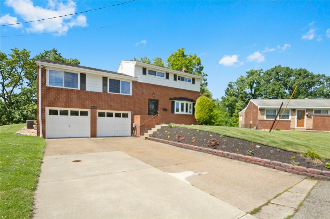 Property Photo: 420 Mercer Dr PA 15642