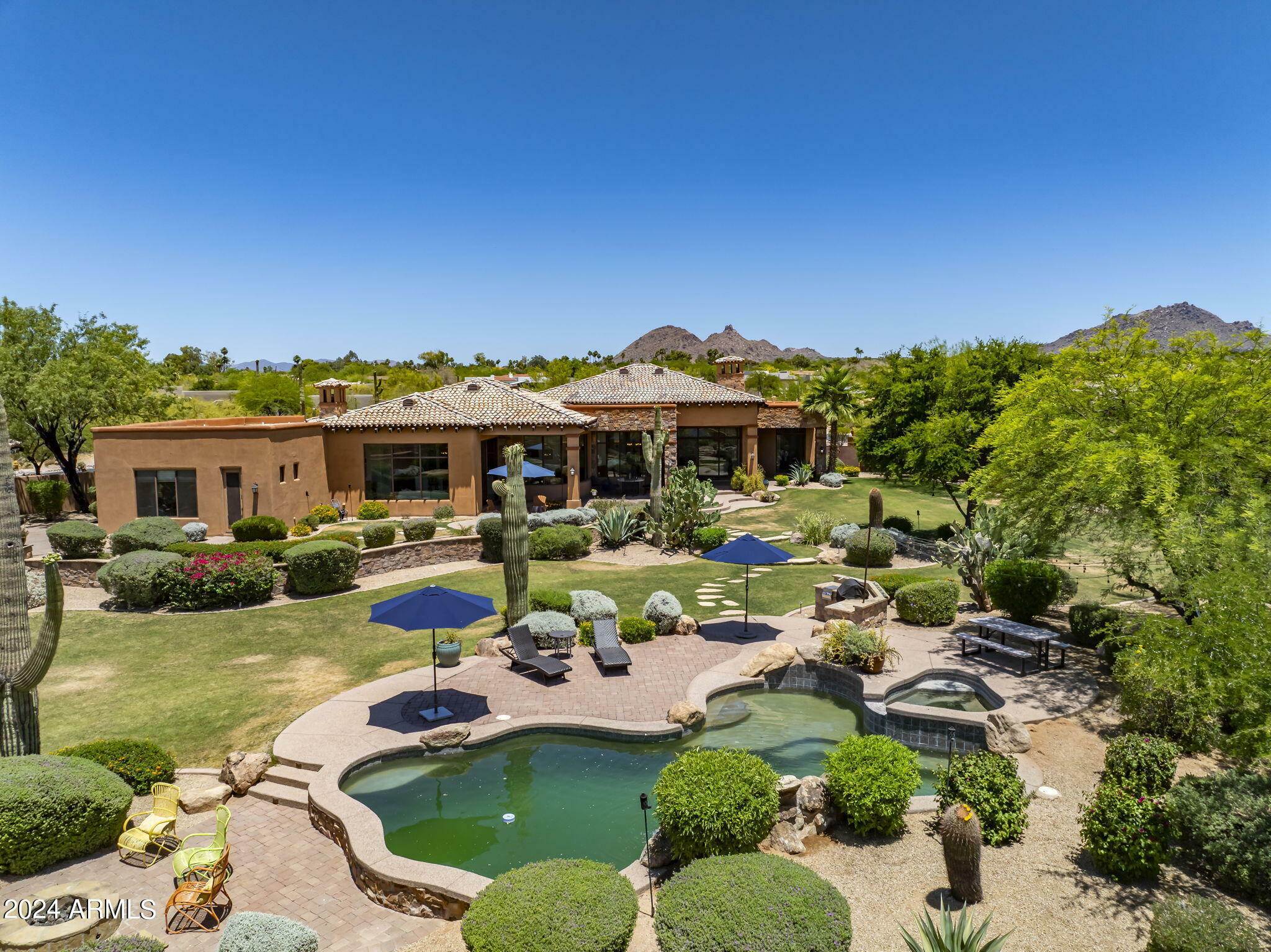Property Photo: 8537 E Los Gatos Drive AZ 85255