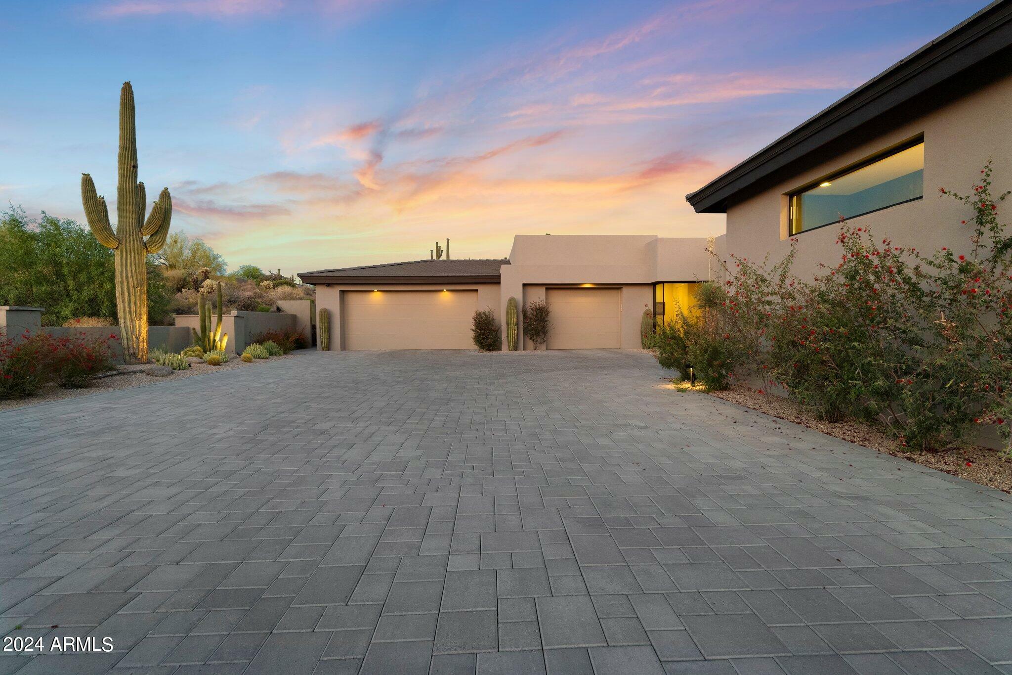 Property Photo: 11076 E Cinder Cone Trail AZ 85262