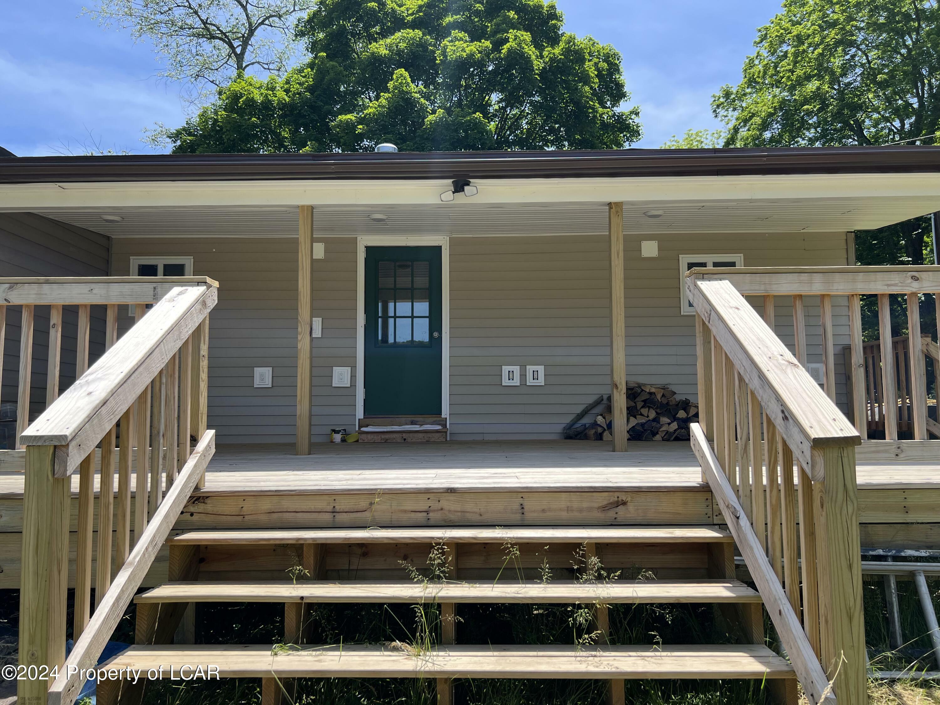 Property Photo:  645 Southdale Road  PA 18655 