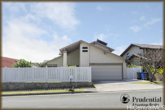 Property Photo:  1081 Mokuhano Street  HI 96825 