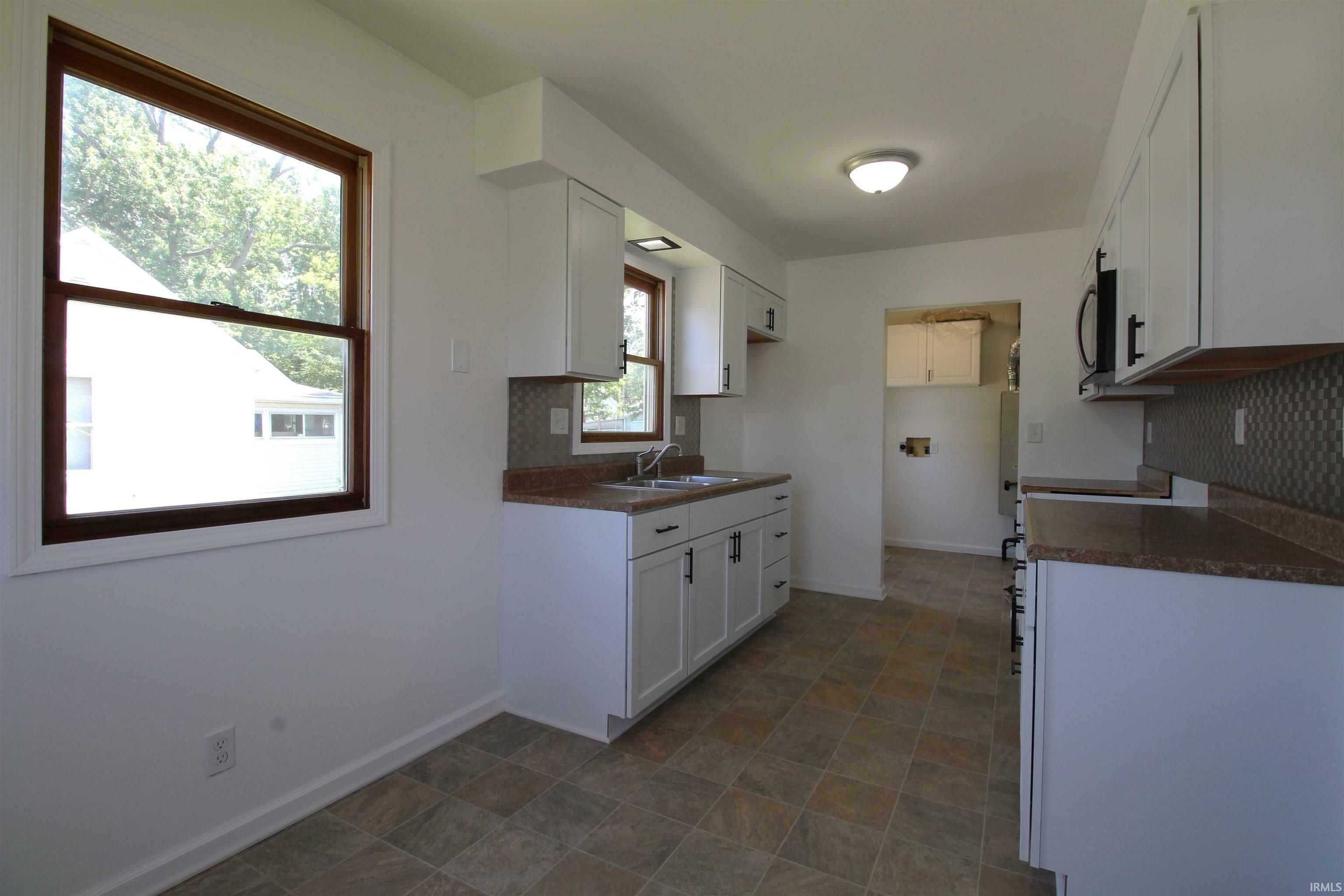 Property Photo:  230 W Williams Street  IN 47610-9504 