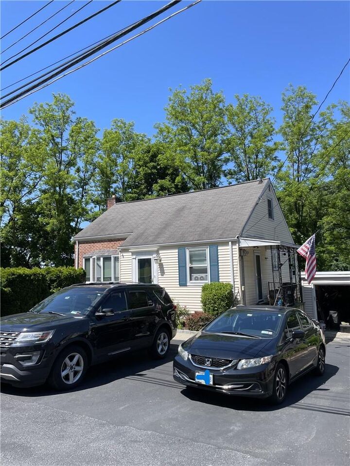 5 Kensico Knoll Place  White Plains NY 10603 photo