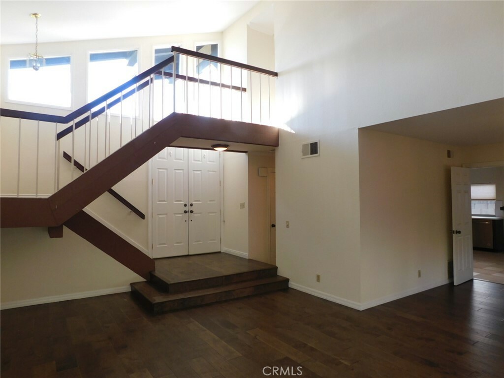 Property Photo:  1501 W Alexis Avenue  CA 92802 