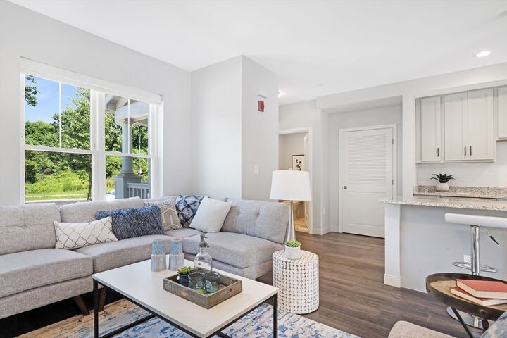 Property Photo:  11 Goldfinch Court 11  MA 02126 