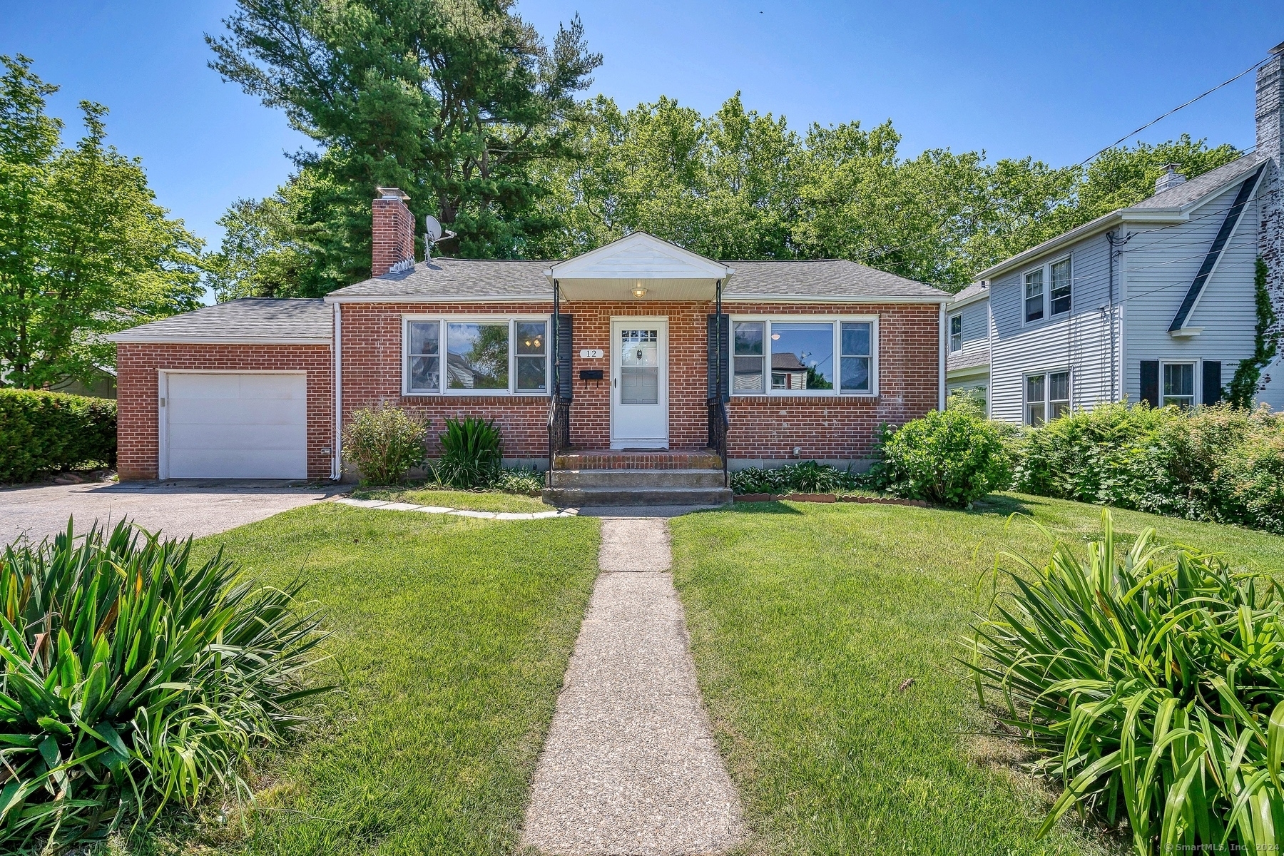 Property Photo:  12 Mansfield Road  CT 06320 