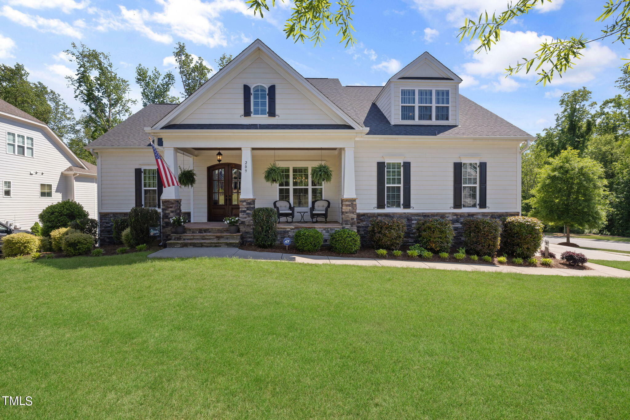 Property Photo:  209 Sunset Bluffs Drive  NC 27526 