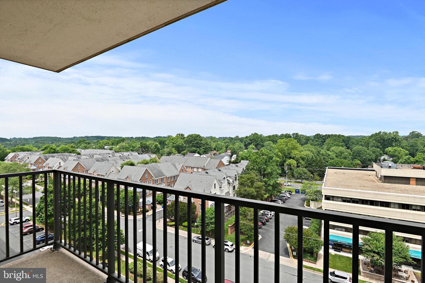 Property Photo: 6800 Fleetwood Road 815 VA 22101
