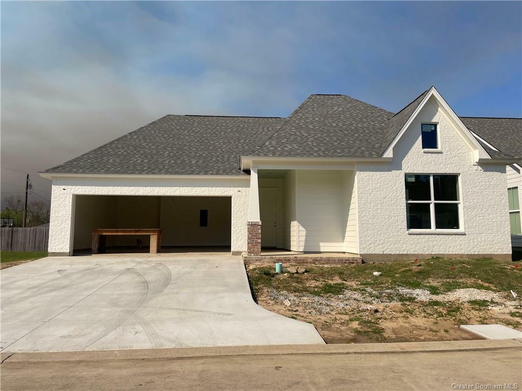 Property Photo: 2324 Camelia Nicole Drive LA 70605