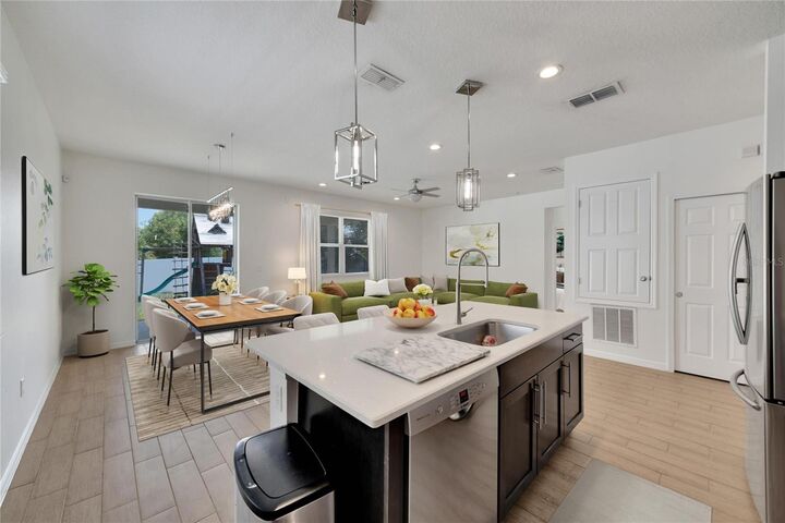 Property Photo:  7703 Tangle Rush Drive  FL 33534 