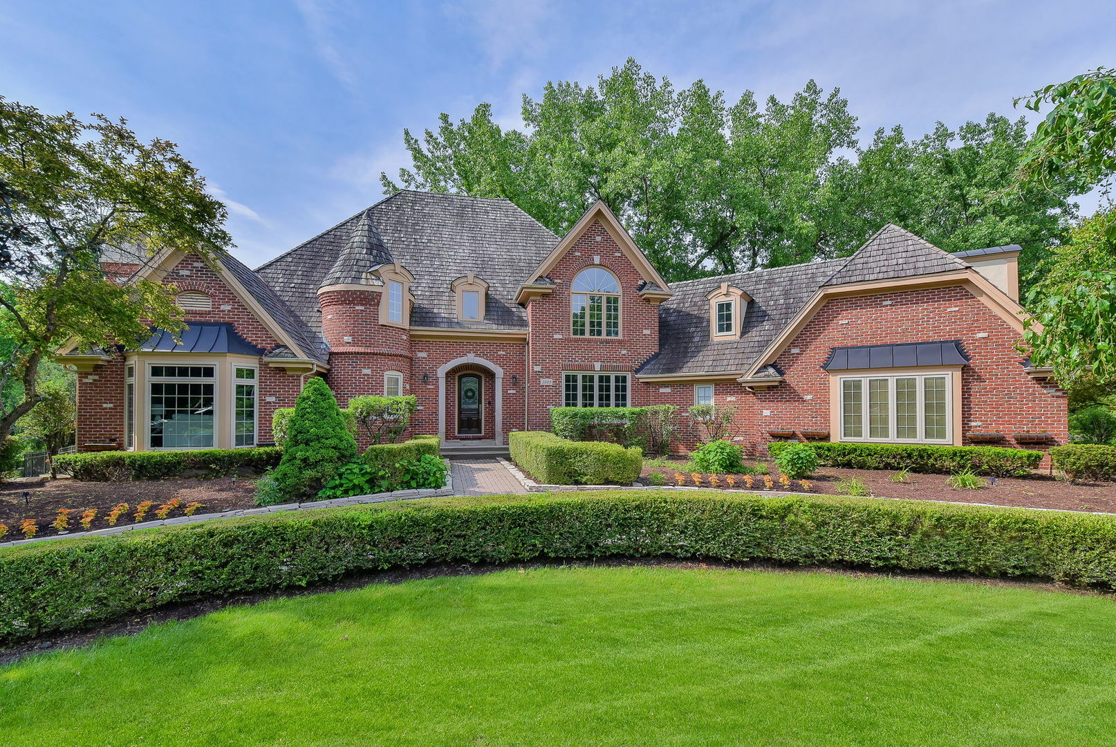 Property Photo: 3009 Glen Eagles Court IL 60174
