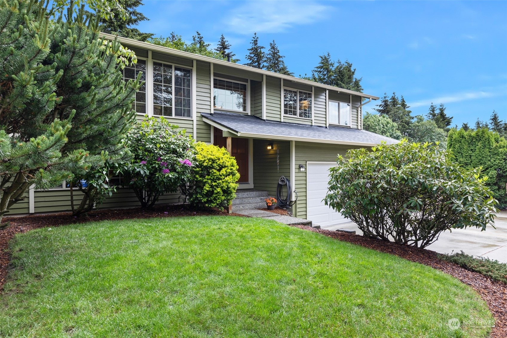 Property Photo:  26930 46th Avenue S  WA 98032 