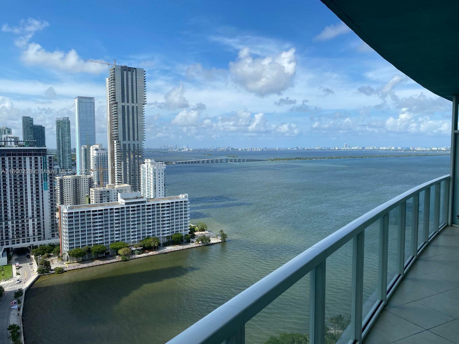 Property Photo:  1900 N Bayshore Dr 3006  FL 33132 