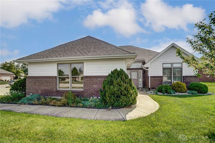 27 Juniper Court  Springboro OH 45066 photo
