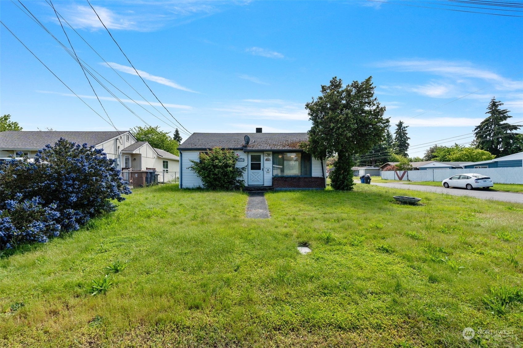 Property Photo:  4919 S Cushman Avenue  WA 98408 