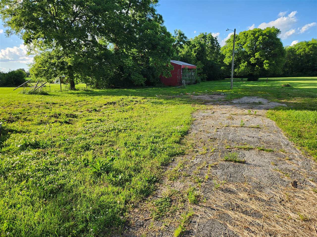 Property Photo:  1014 W Cedar Street  KY 42134 