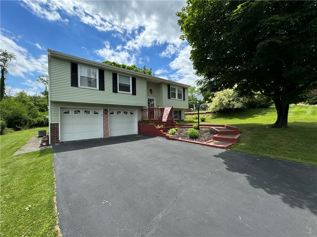 Property Photo: 210 Navaho Drive PA 15601