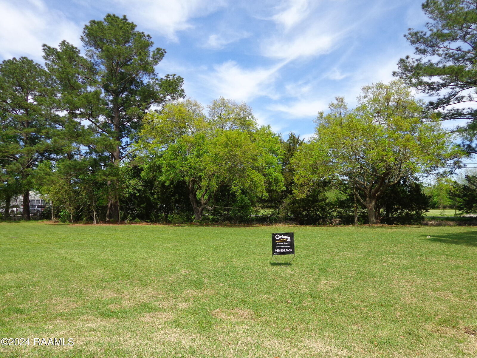 Property Photo: 1016 N Luke Drive LA 70538