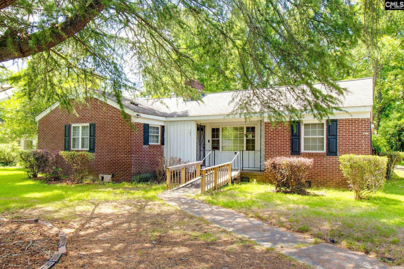 Property Photo: 207 E Columbia SC 29070