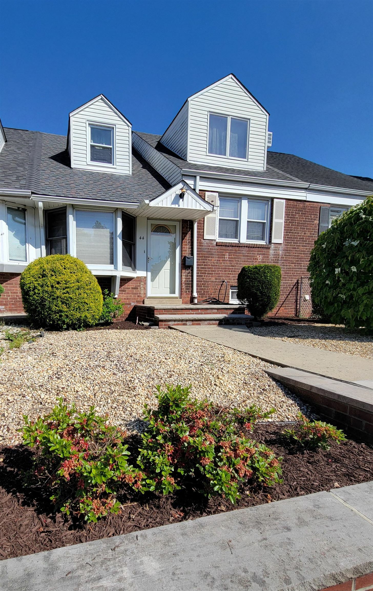 Property Photo:  44 Parkside Lane  NJ 07002 