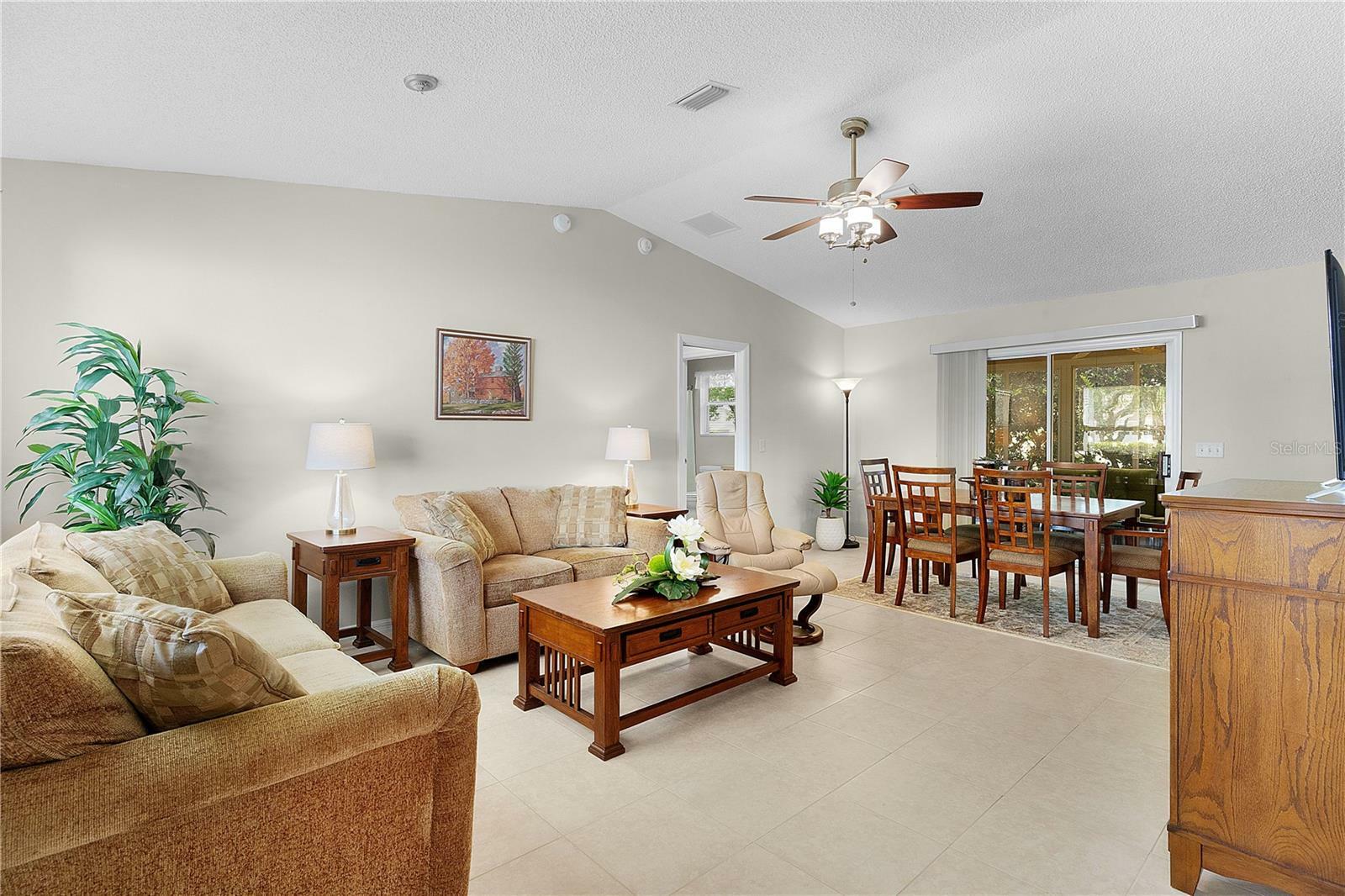 Property Photo:  2714 Edwards Lane  FL 32162 