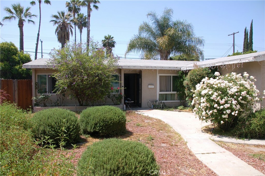 Property Photo:  22832 Cantlay Street  CA 91307 