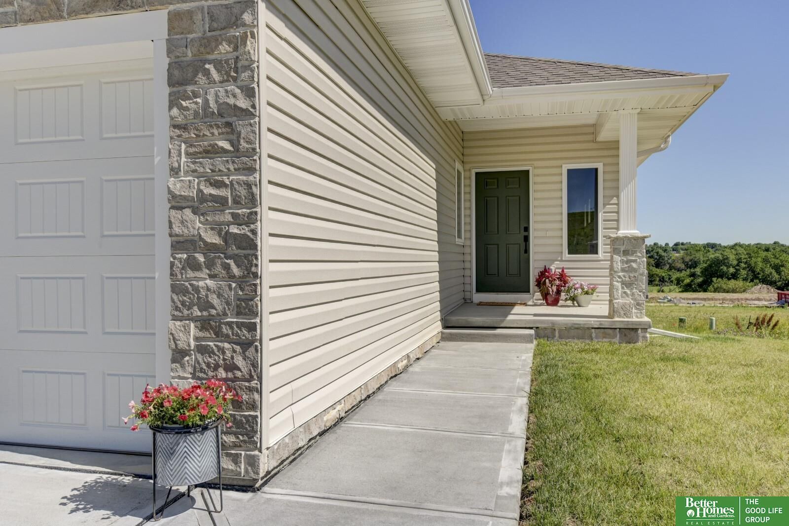 Property Photo:  8226 S 178th Street  NE 68136 