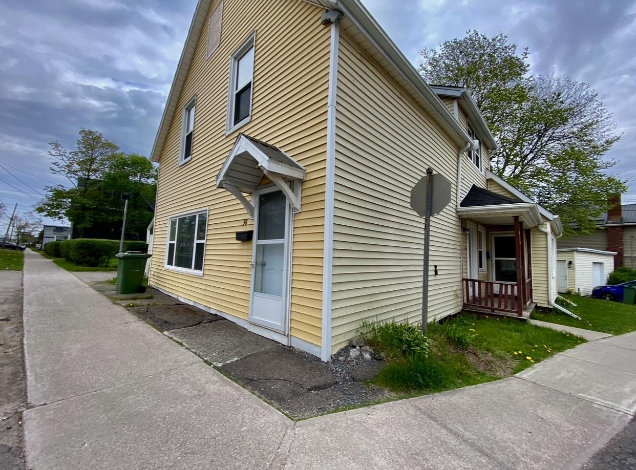 Property Photo:  246 Cumberland Street  PE C1A 5C7 