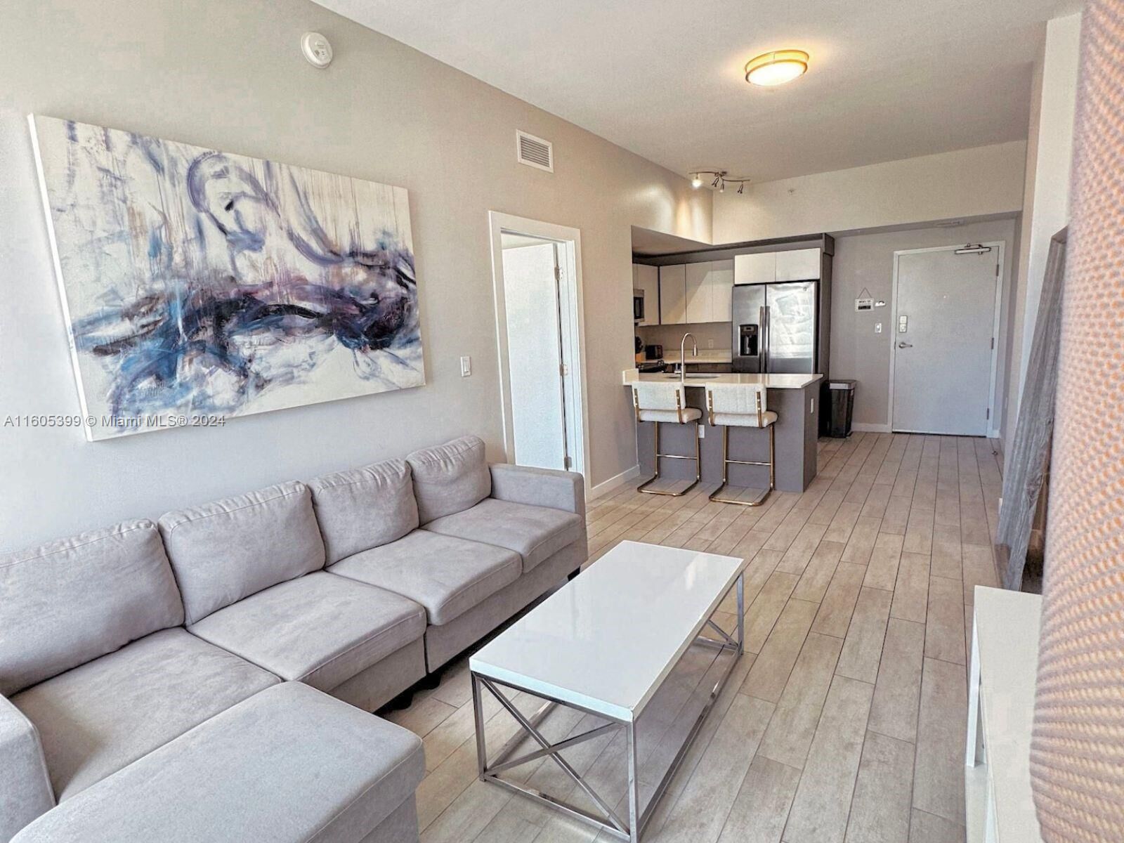 Property Photo:  321 NE 26th 810  FL 33137 