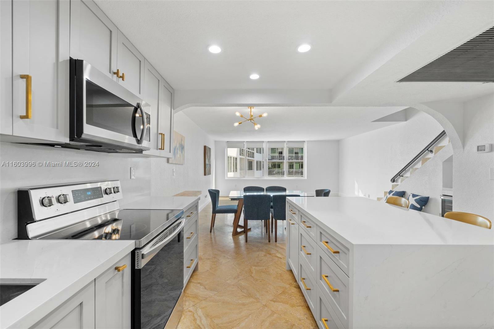 Property Photo:  5401 Collins Ave 337  FL 33140 